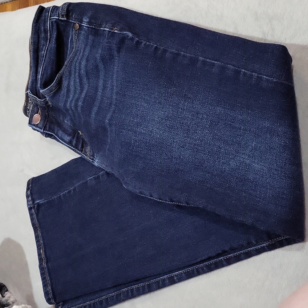 Judy Blue Jeans - Picture 2 of 11
